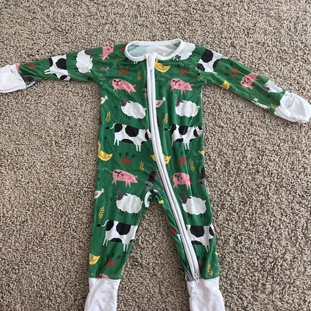 Little Sleepies Green Farm Animals zippy
